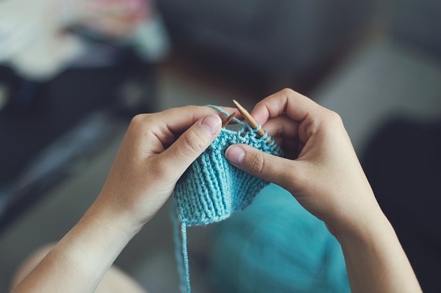 knitting with yarn