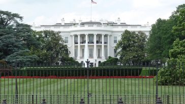 Photo of the White House in Washington D.C